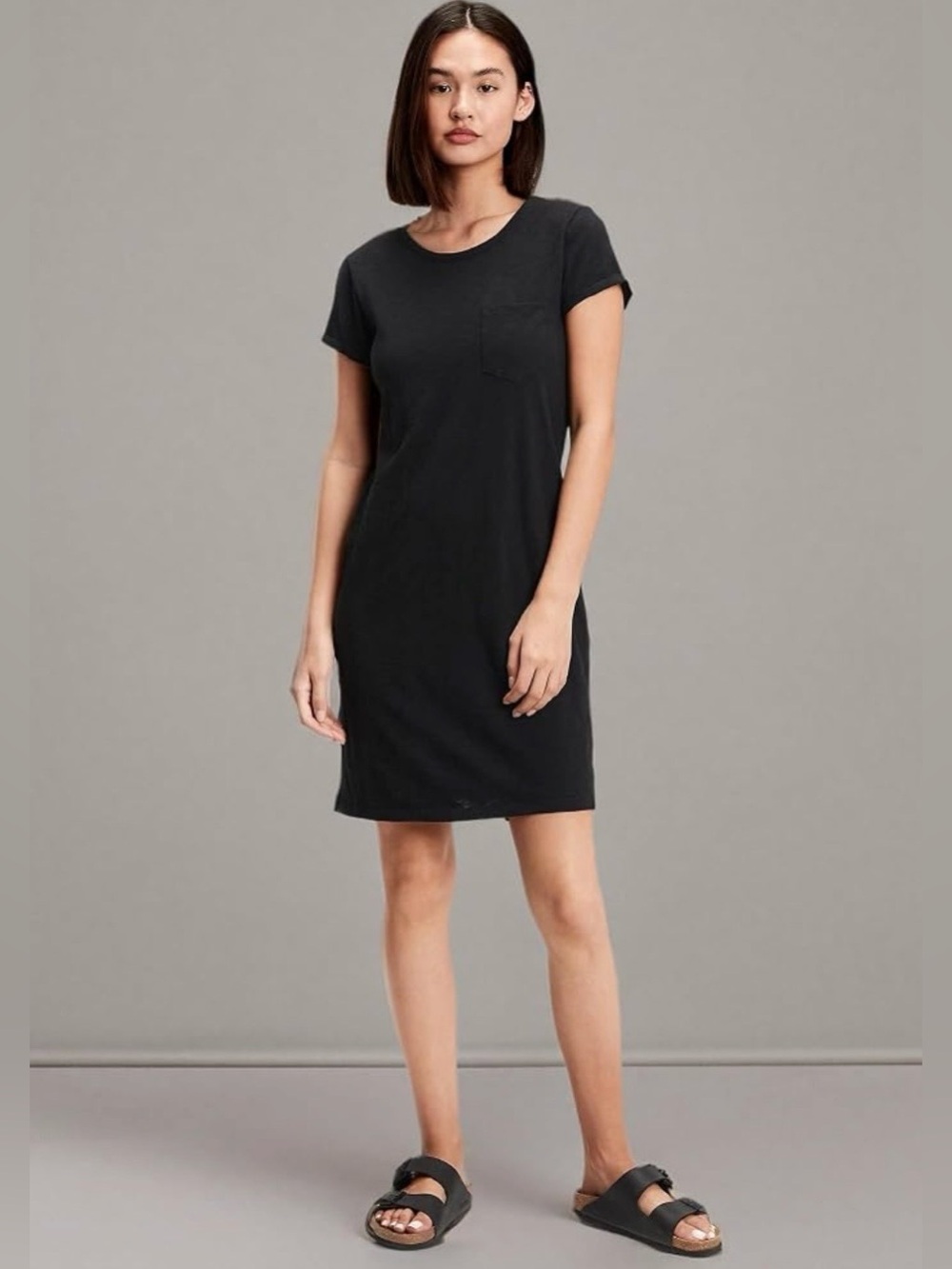 GAP Classic Black Pocket Tee Crewneck
T-shirt Dress